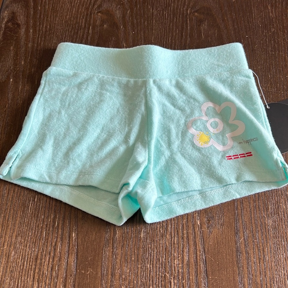 Girls Peace ☮️ Love ❤️ World 🌎 Shorts